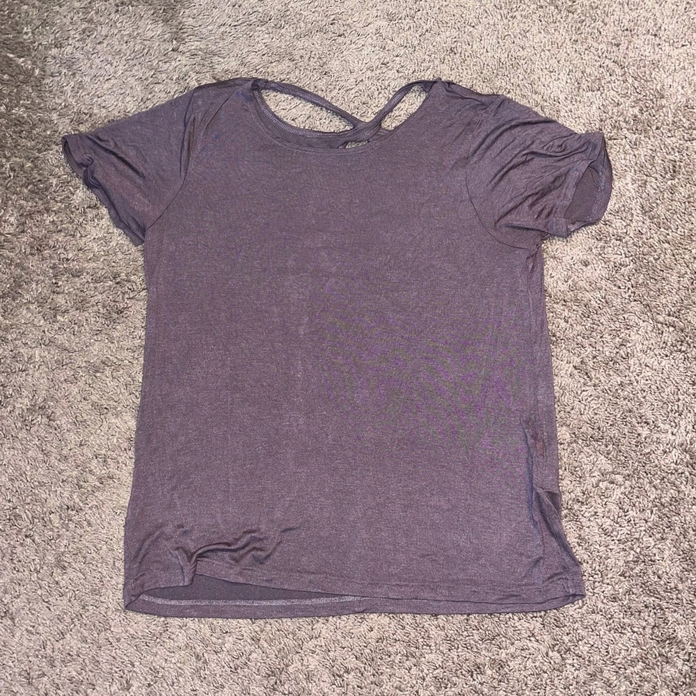 Beyond Yoga Key Hole Feather Weight On the Down Low Tee